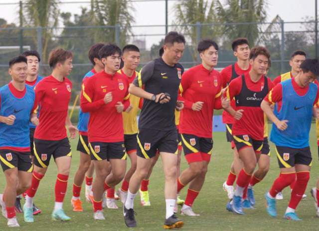 王多鱼打扑克视频