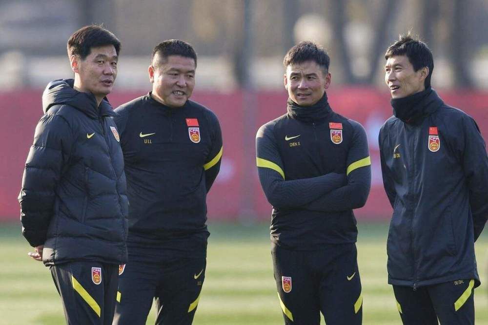 国产成人吃奶一区